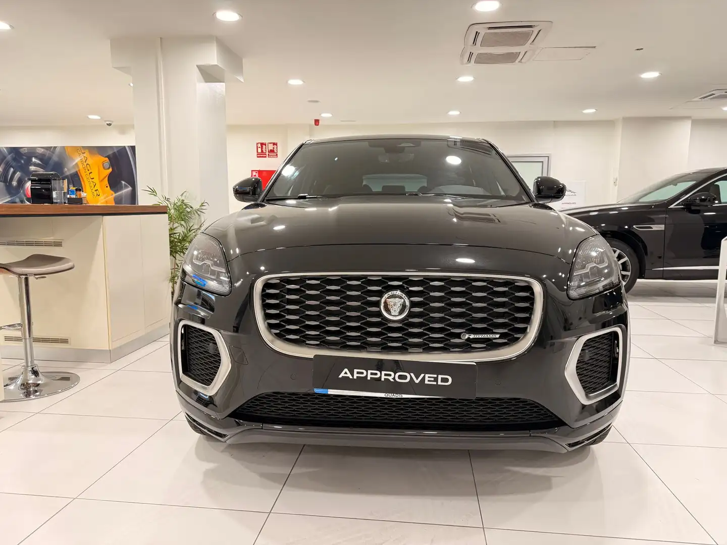 Jaguar E-Pace 2.0D I4 R-Dynamic S AWD Aut. 163 Negro - 2