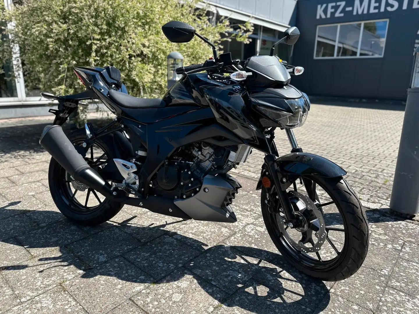 Suzuki GSX-S 125 Edtion  4 Jahre Garantie* , B196 Negro - 1