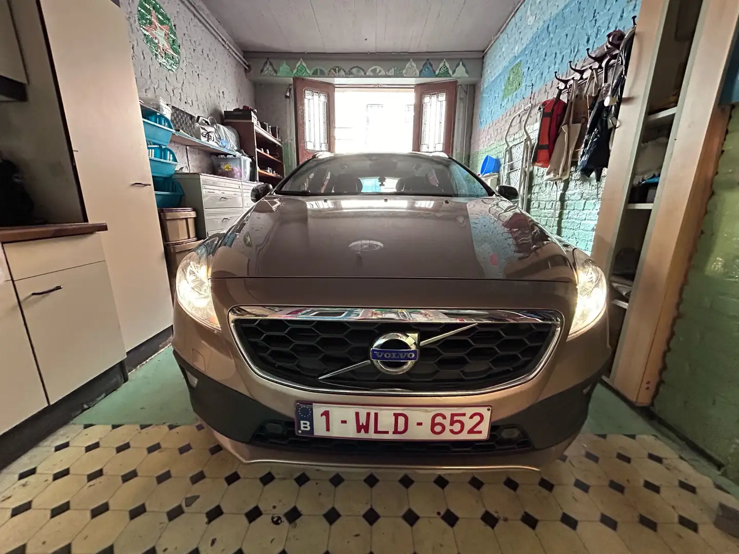 Volvo V40 Cross Country 2.0 D2 Base Maro - 1