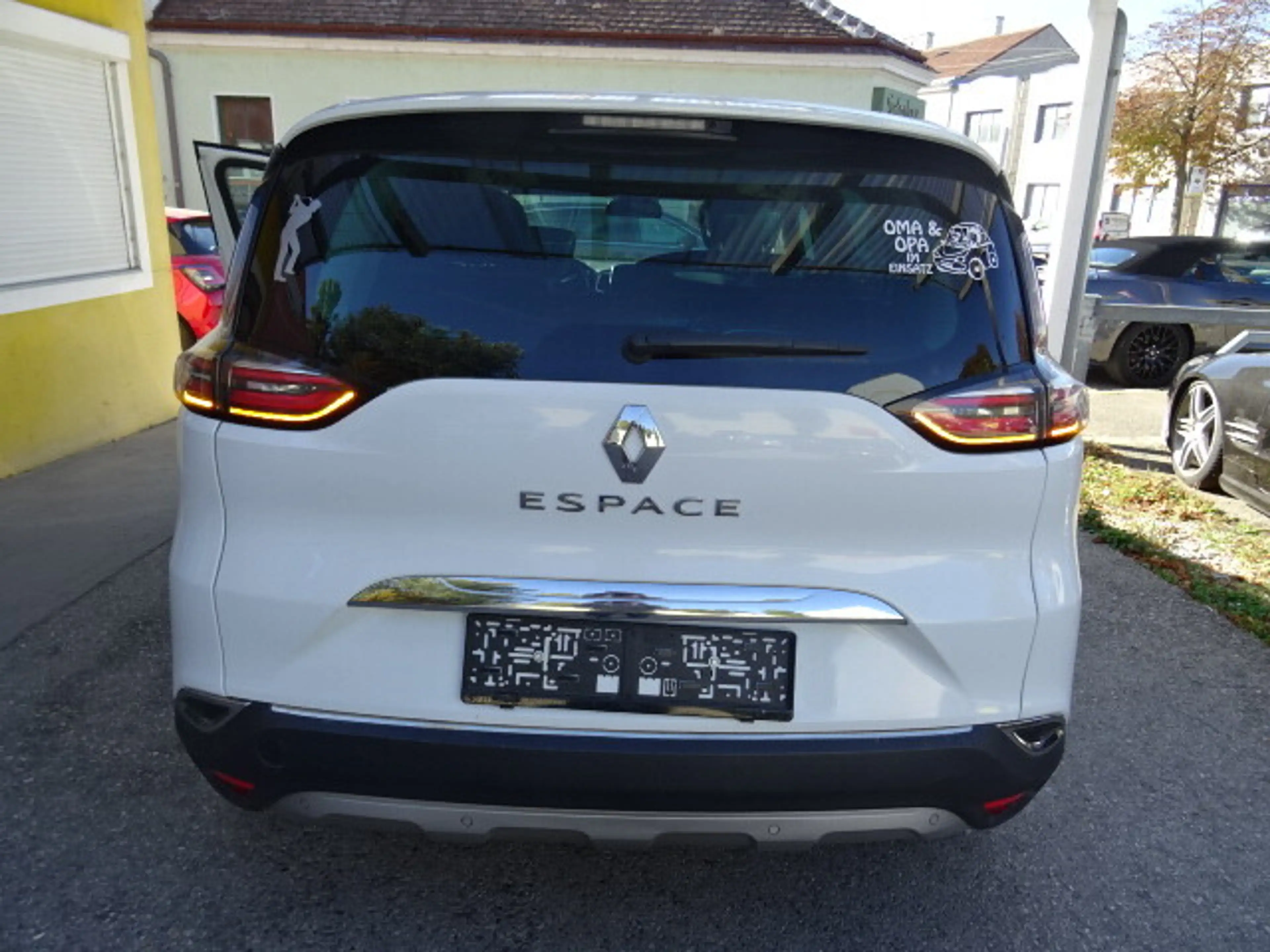 Renault Espace Initiale Paris Energy dCi 160 EDC — photo 4