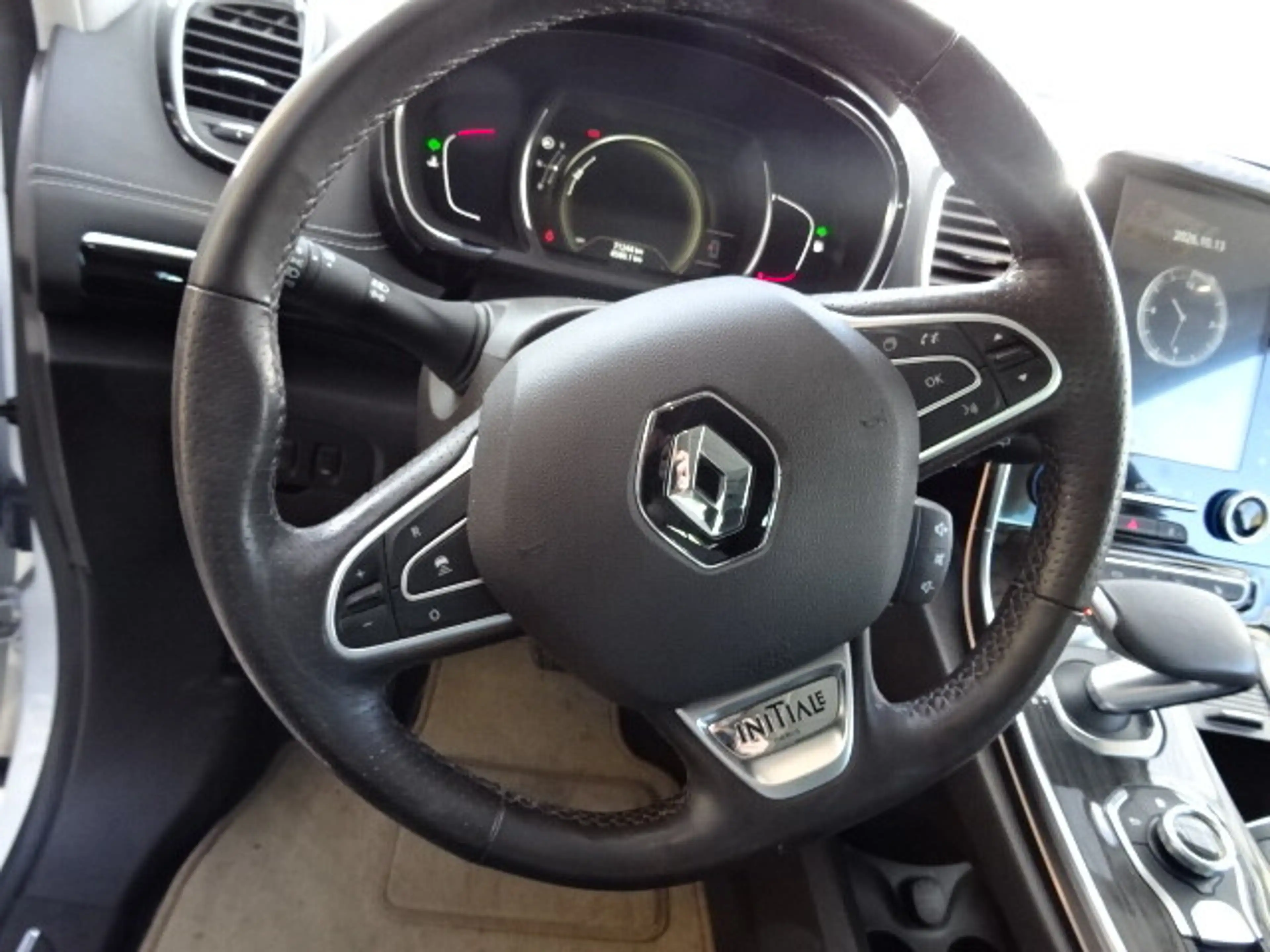 Renault Espace Initiale Paris Energy dCi 160 EDC — photo 6
