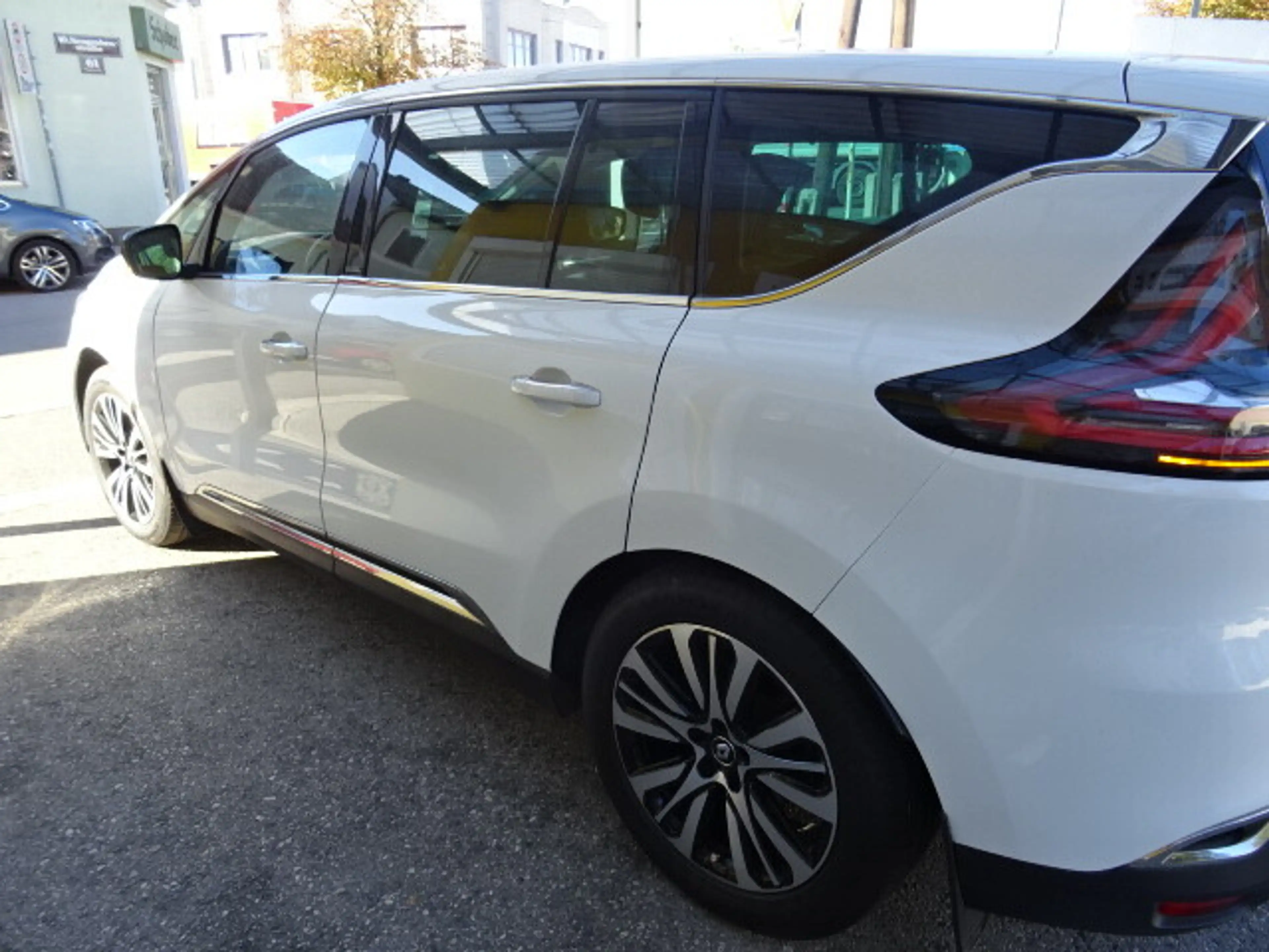 Renault Espace Initiale Paris Energy dCi 160 EDC — photo 3