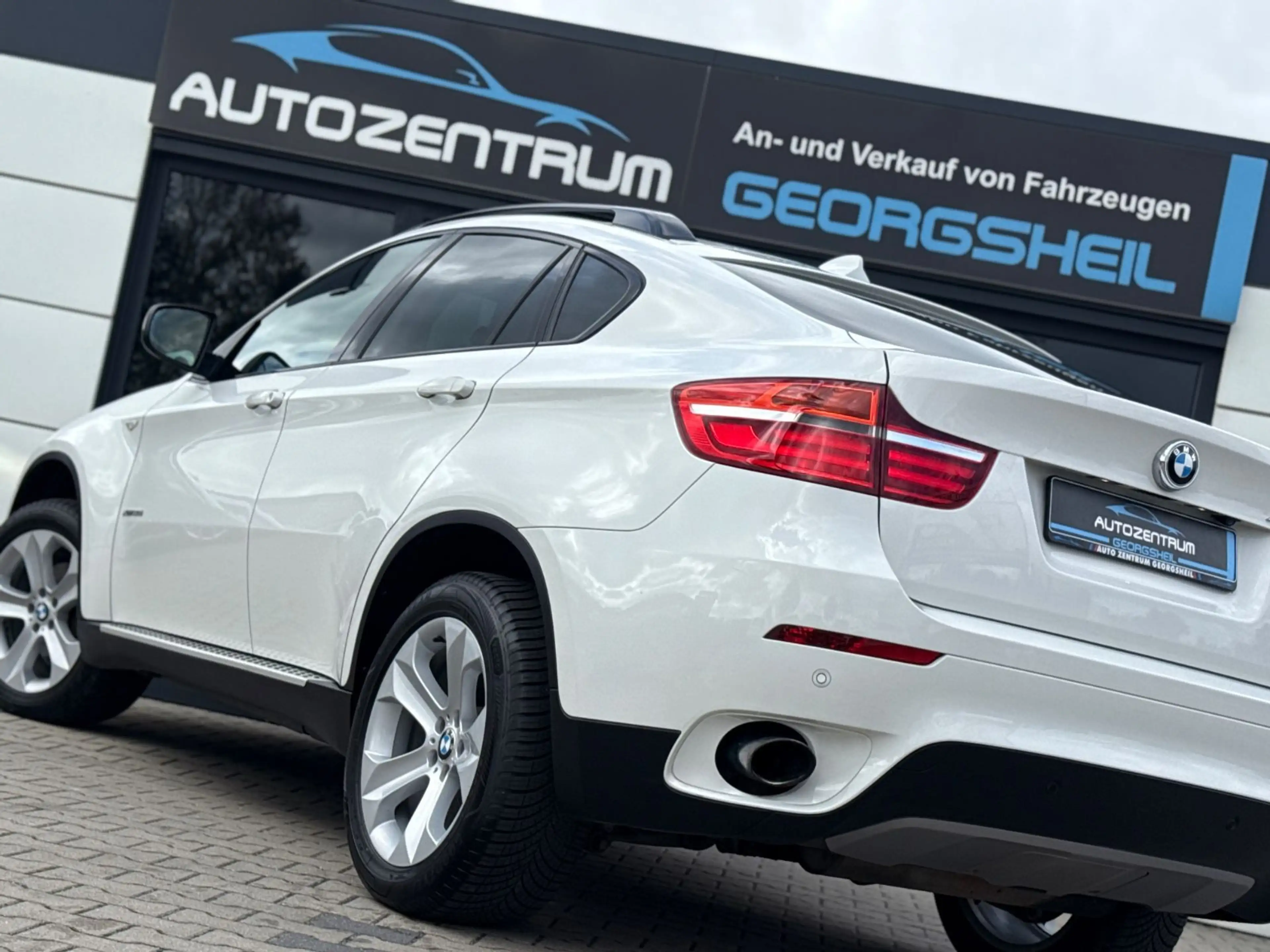 BMW X6 xDrive30d/LED/M-Paket/AHK/Kamera/Navi — photo 7