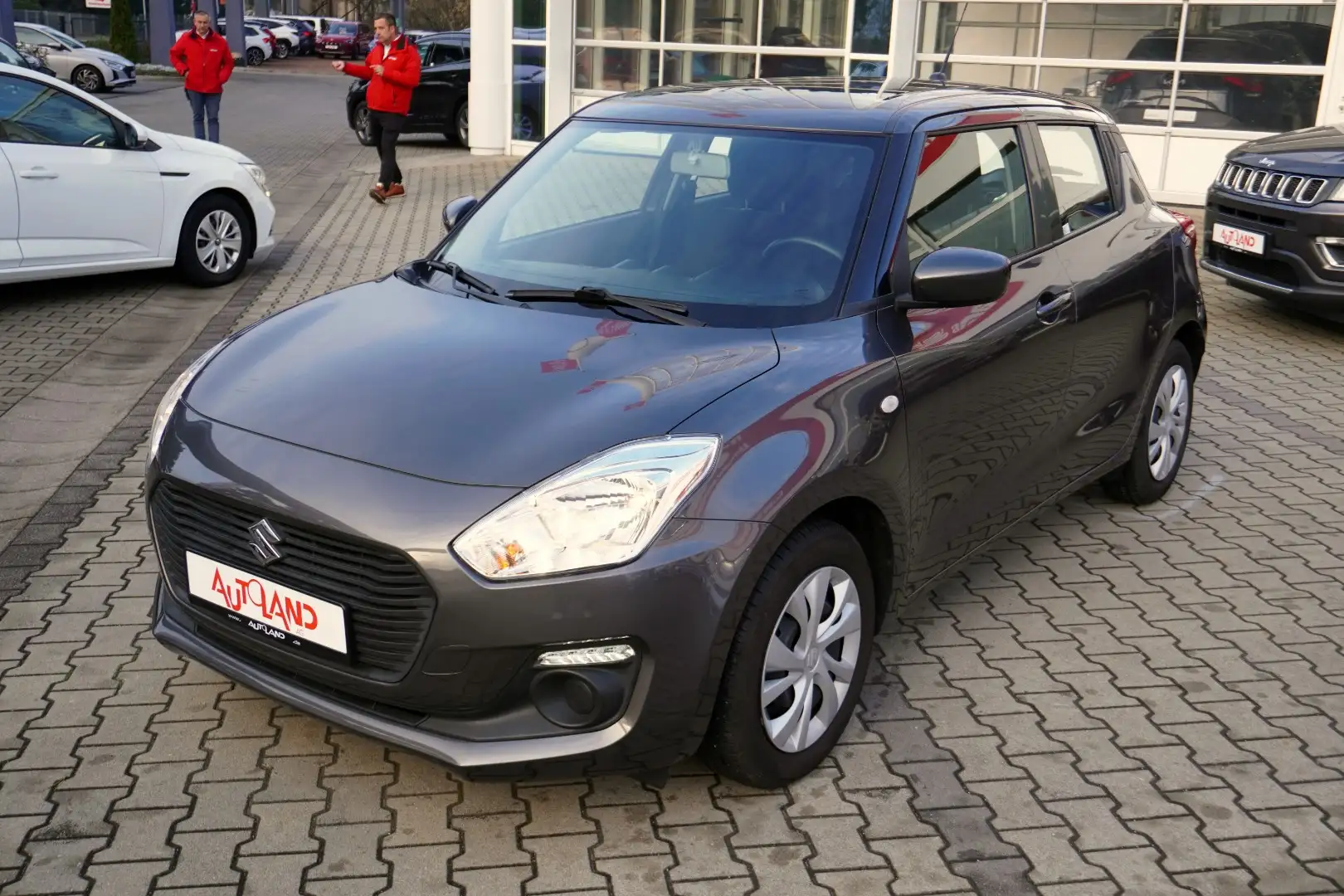 Suzuki Swift 1.2 M-Hybrid DAB Klima Bluetooth Grau - 2