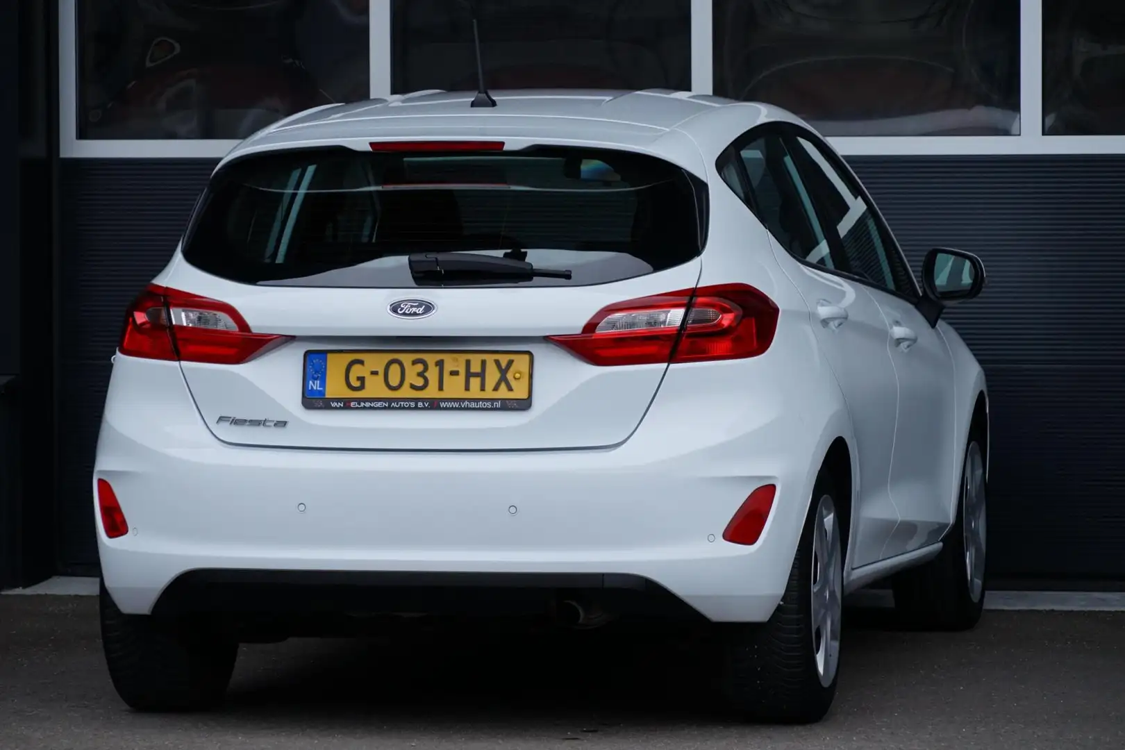 Ford Fiesta 1.1 Trend, NL, CarPlay, cruise, DAB, PDC, navi Weiß - 2