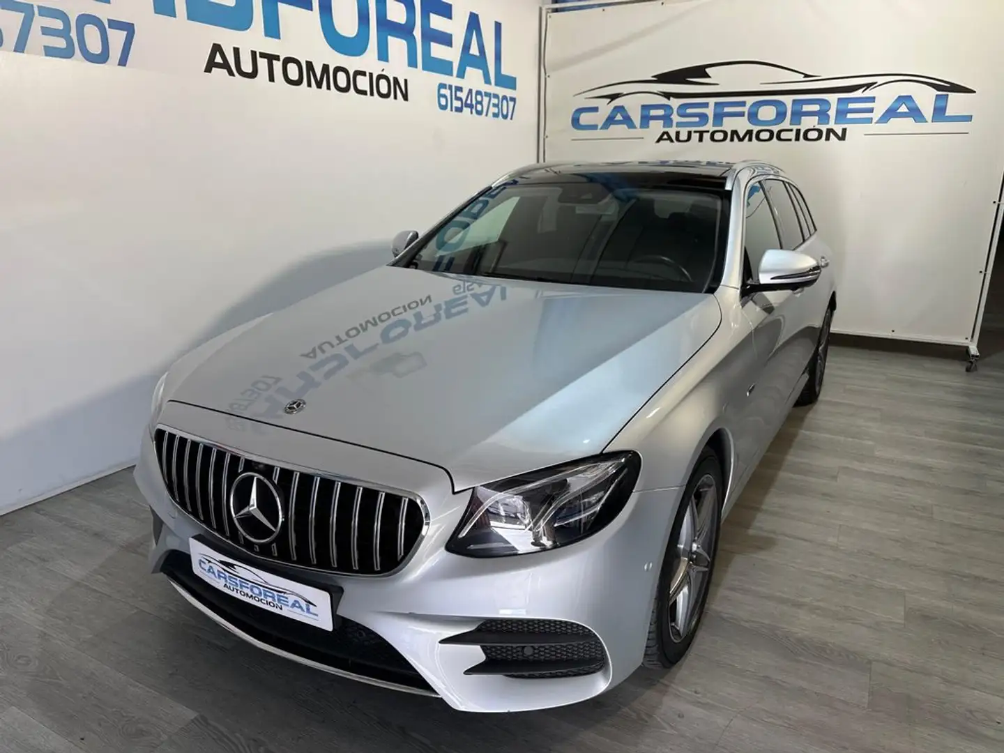 Mercedes-Benz E 300 de Estate Gris - 2