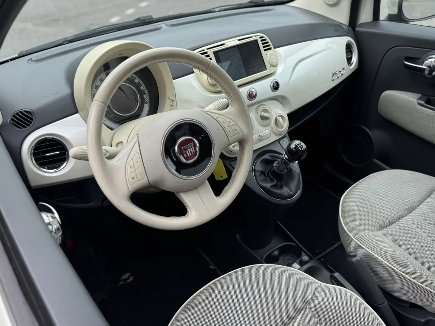 Fiat 500 1.2 Lounge Airco Carplay Pano Elek.R Lmv Wit - 2