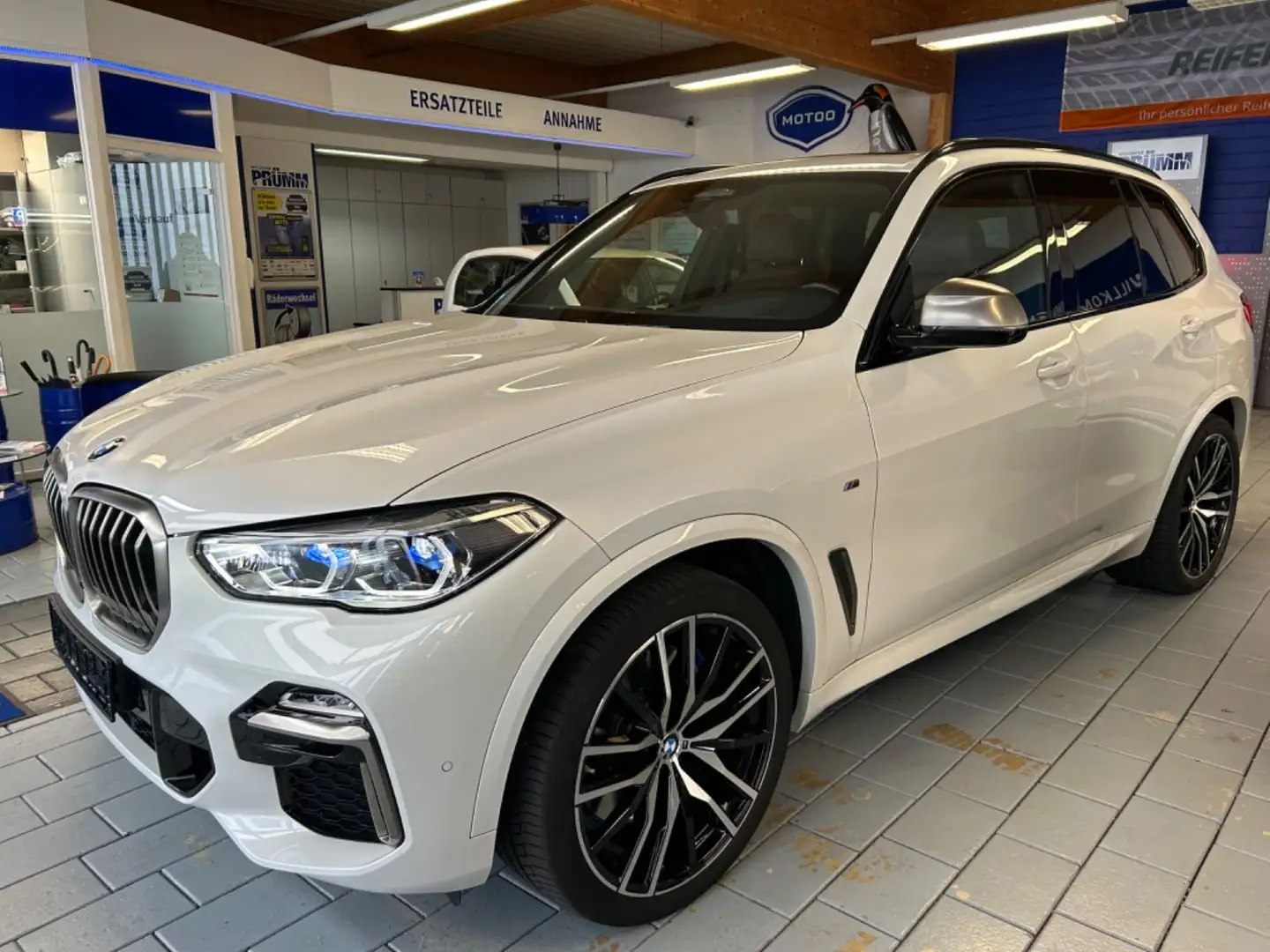 BMW X5 M d Maximalausstattung !! Ultra-Voll !! Weiß - 1