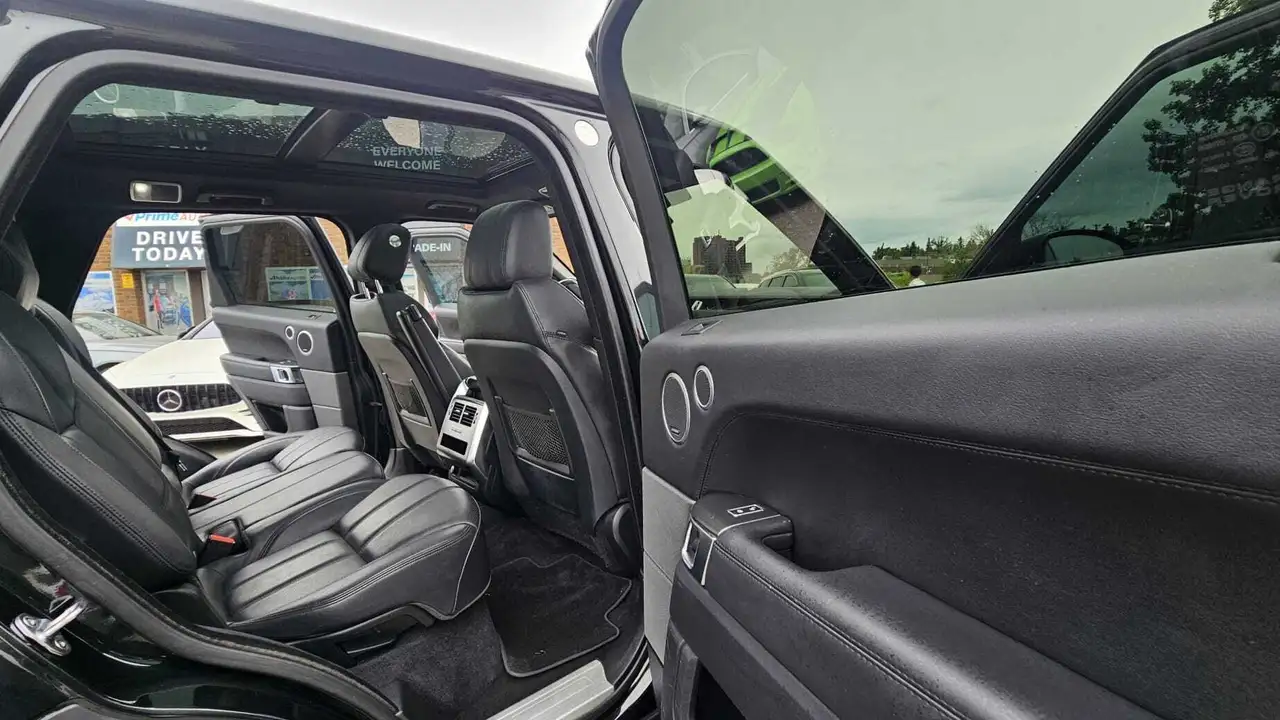 Land Rover Range Rover Sport photo Land Rover Range Rover Sport