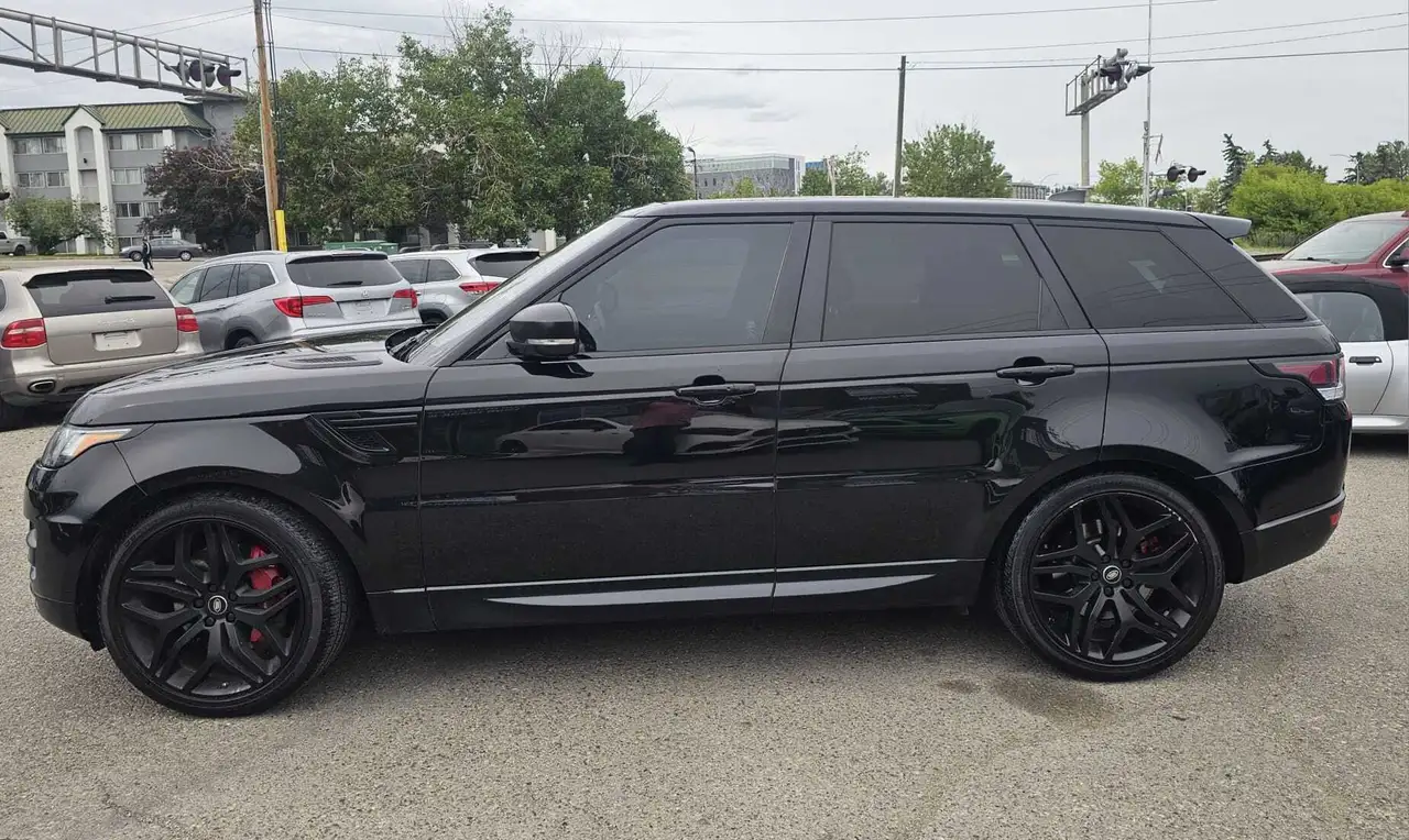Land Rover Range Rover Sport photo Land Rover Range Rover Sport