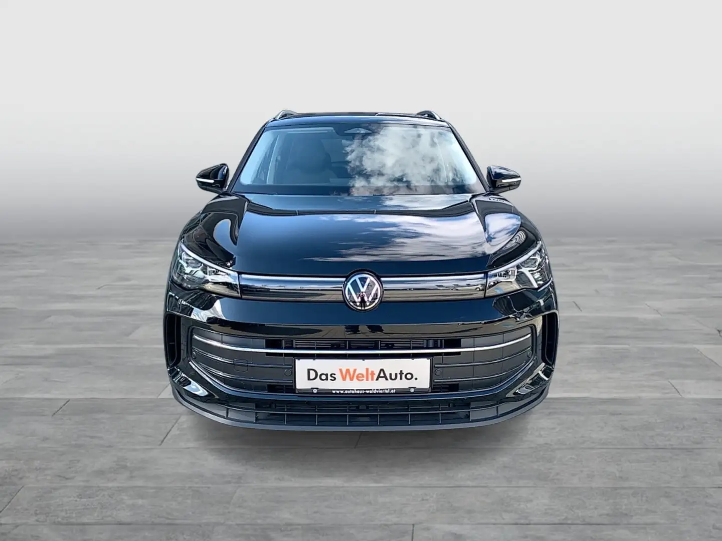 Volkswagen Tiguan Friends TDI 4MOTION DSG Zwart - 2