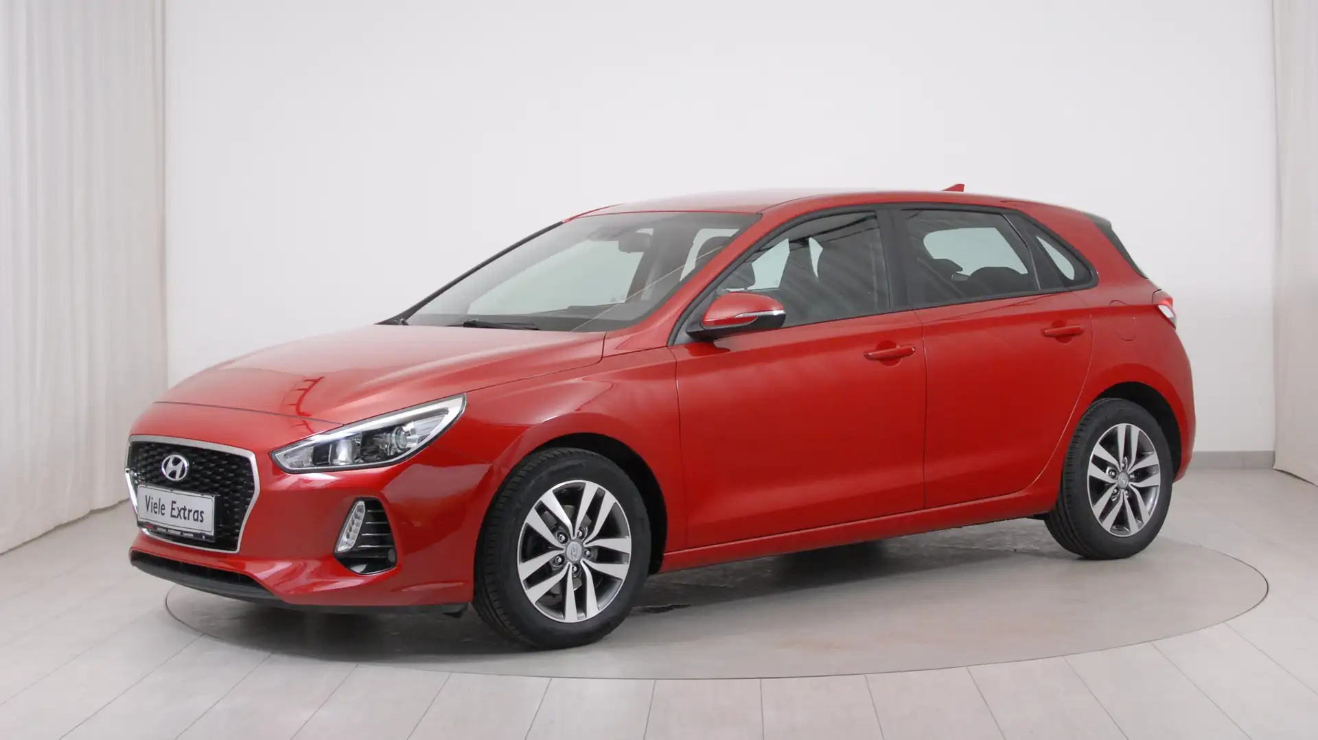 Hyundai i30 1,4 MPI Edition 25 *Navi, Sitzheiz., Kamera* Rouge - 2