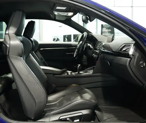 BMW M4 view 14