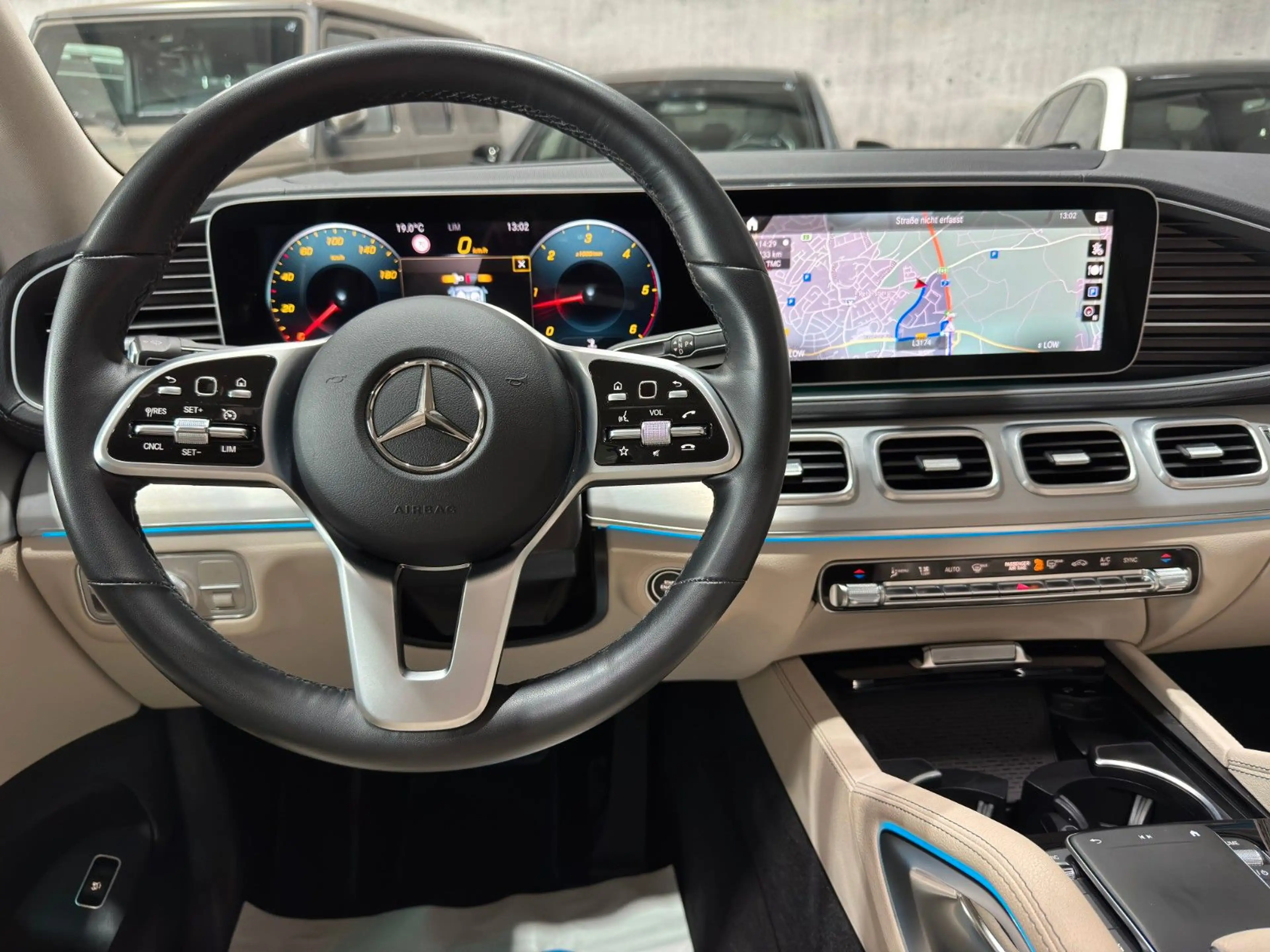 Mercedes-Benz GLS 400 /d/4Matic/AHK/MASSAGE/360*/MULTIBEAM/MwSt — photo 11