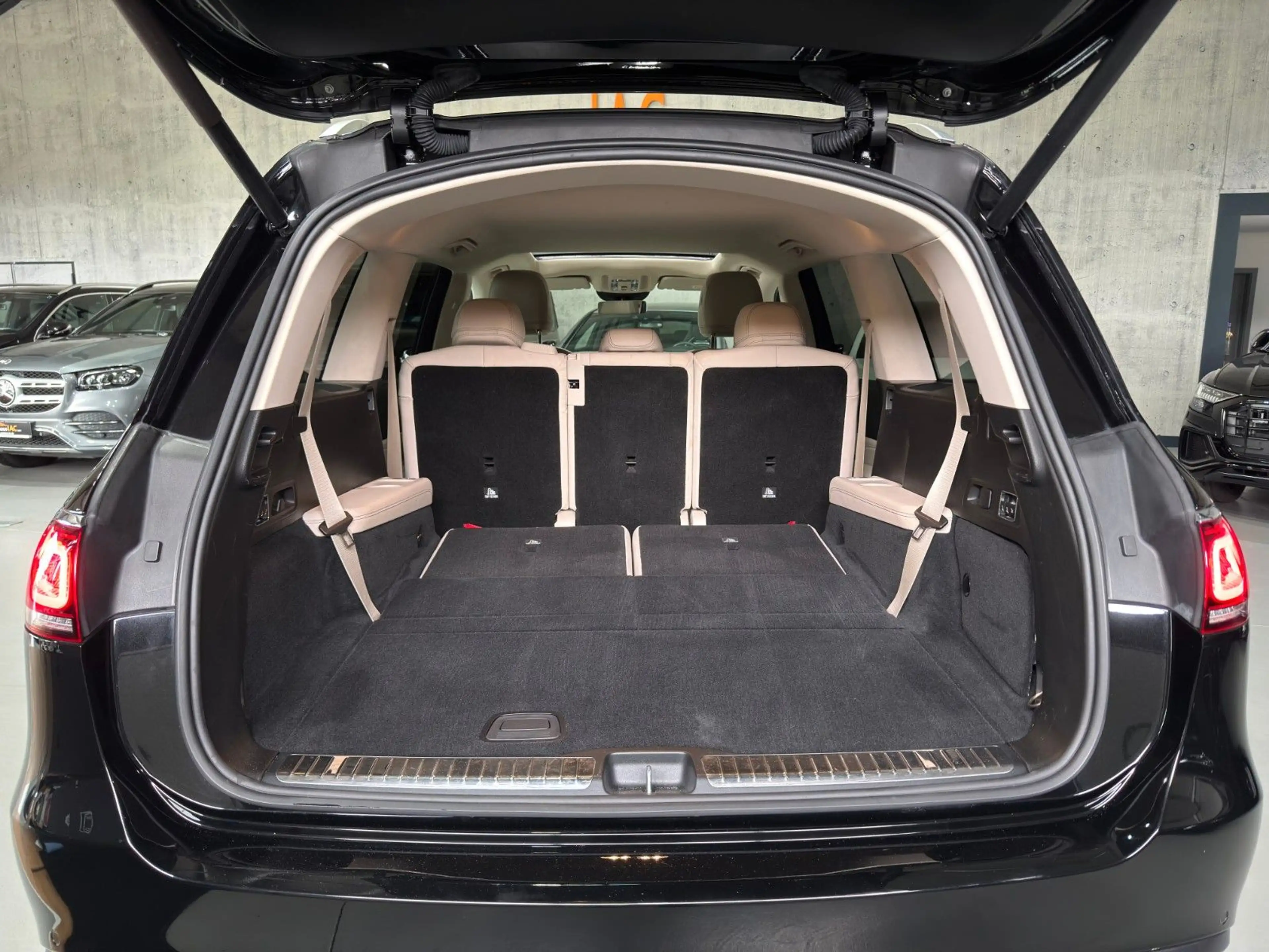 Mercedes-Benz GLS 400 /d/4Matic/AHK/MASSAGE/360*/MULTIBEAM/MwSt — photo 6