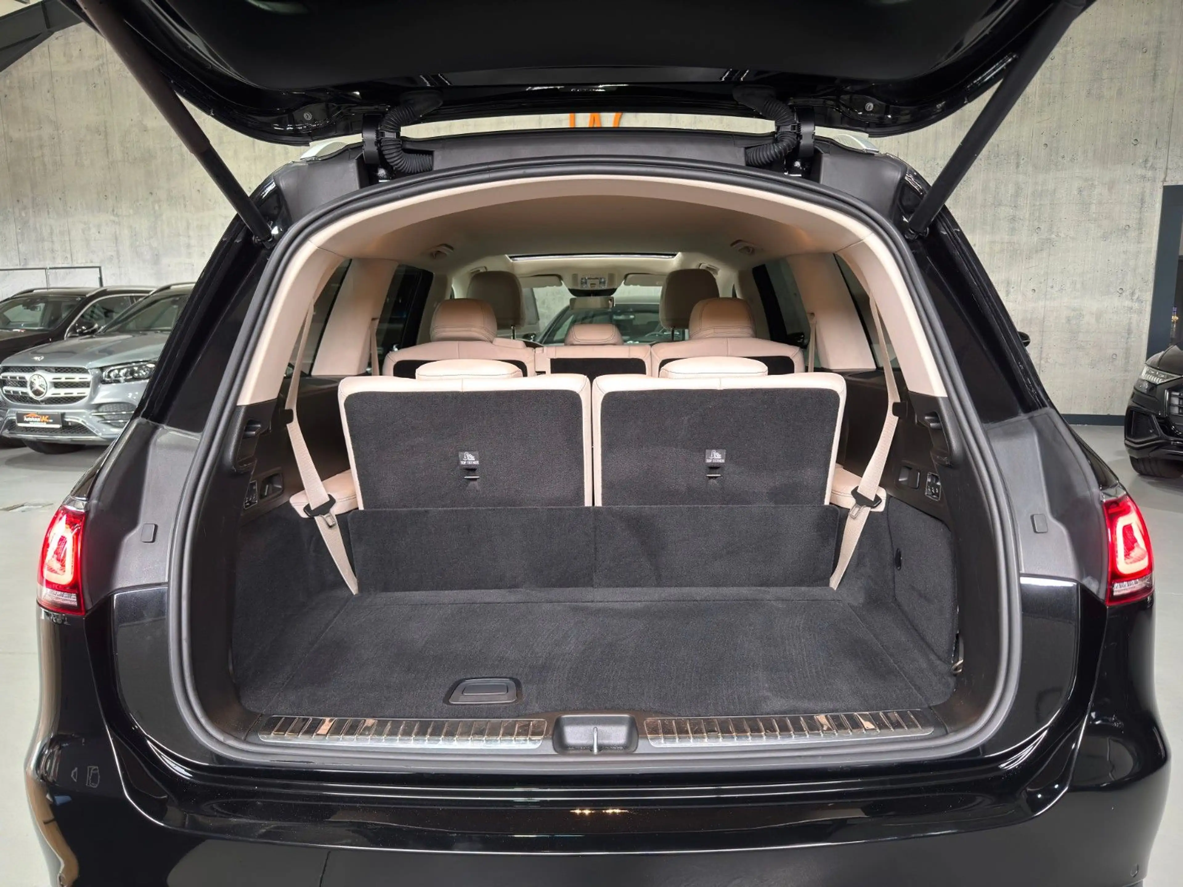 Mercedes-Benz GLS 400 /d/4Matic/AHK/MASSAGE/360*/MULTIBEAM/MwSt — photo 5