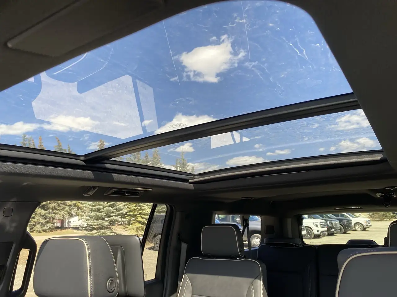 GMC Yukon снимка GMC Yukon