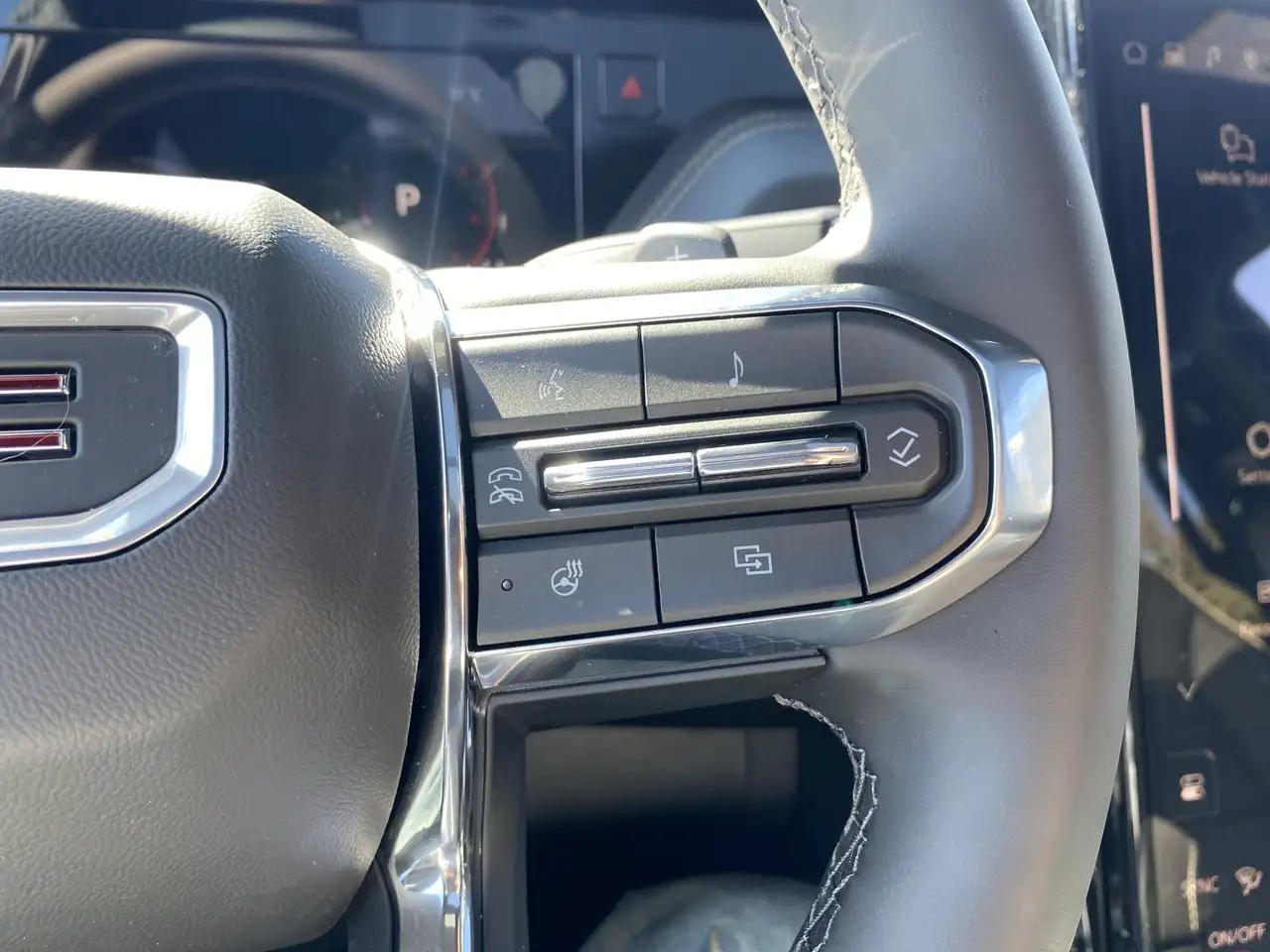 GMC Yukon снимка GMC Yukon