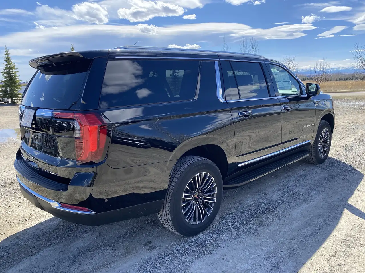 GMC Yukon снимка GMC Yukon