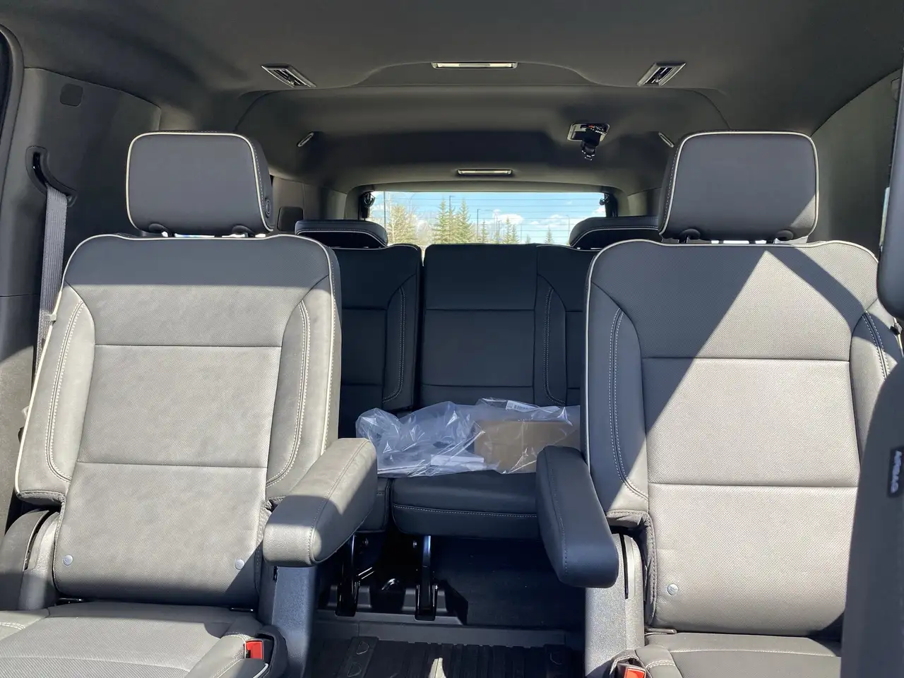 GMC Yukon снимка GMC Yukon