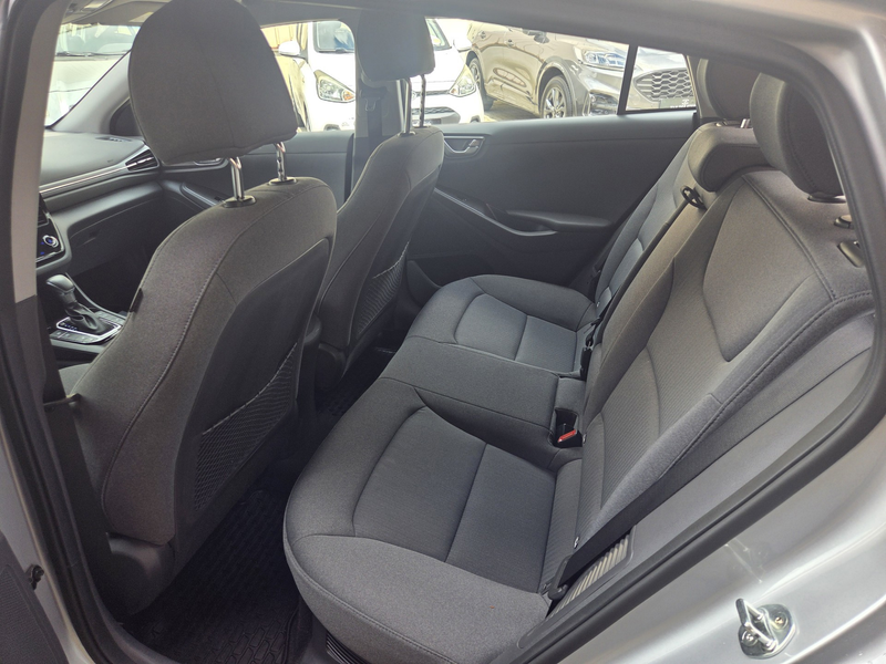 Hyundai IONIQ 1.6 GDi PHEV Premium/ Camera/ Apple Carplay- Andro — photo 11