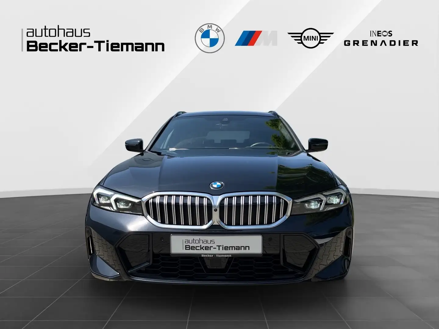 BMW 320 d Touring M Sport HUD AHK DrivAss ACC ParkAss+ Schwarz - 2