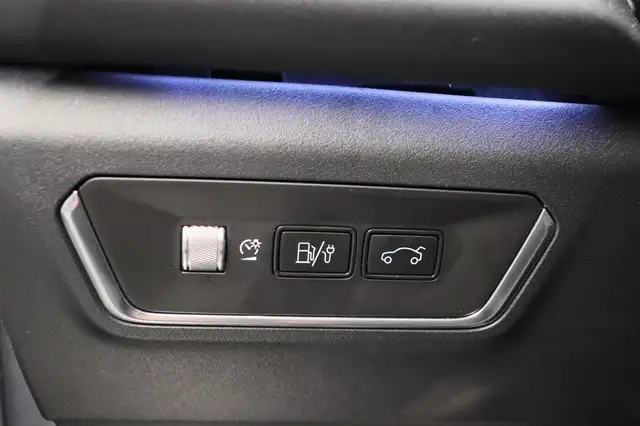 Lynk & Co 01 view 28