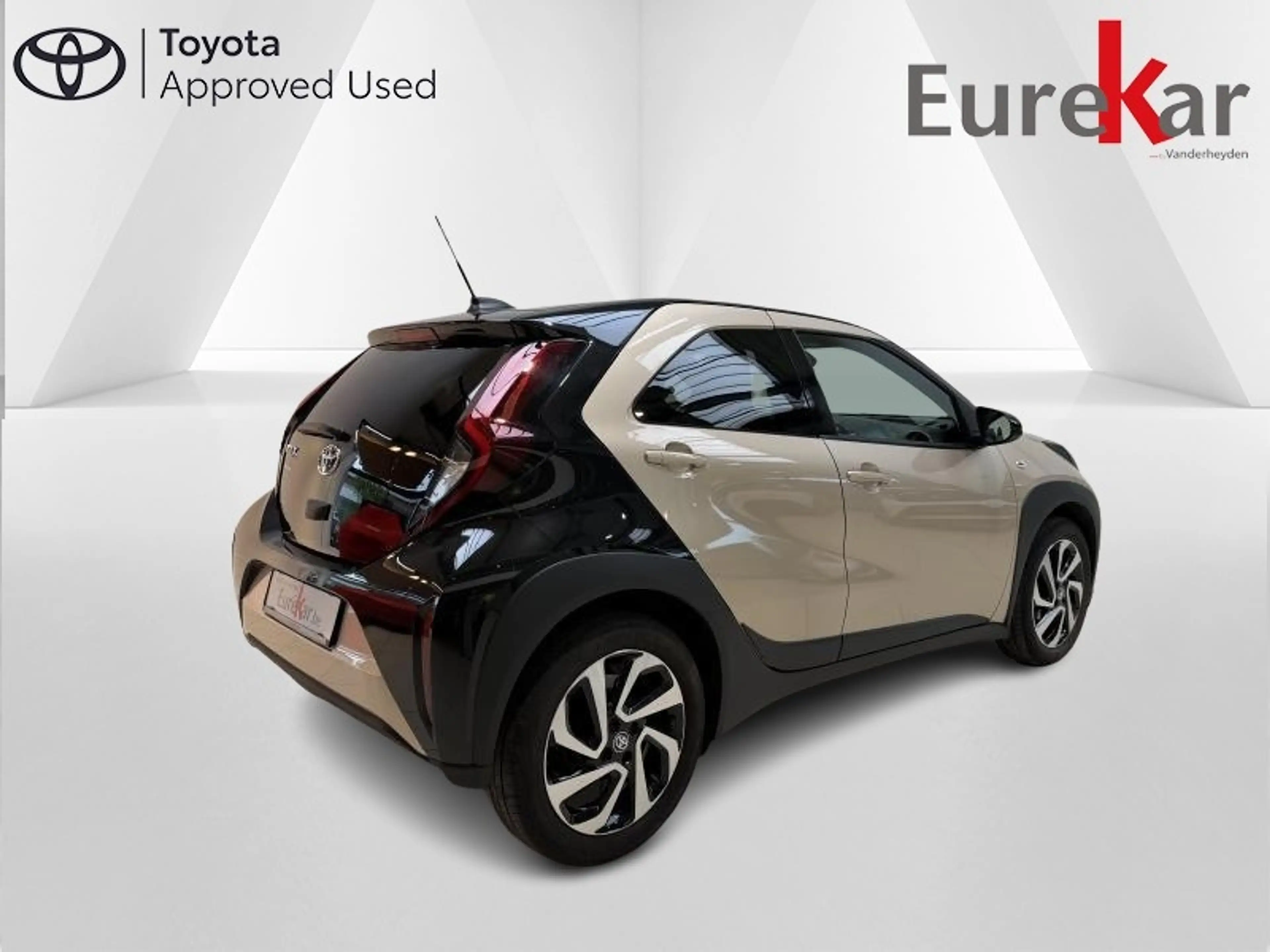 Toyota Aygo X PULSE — photo 3