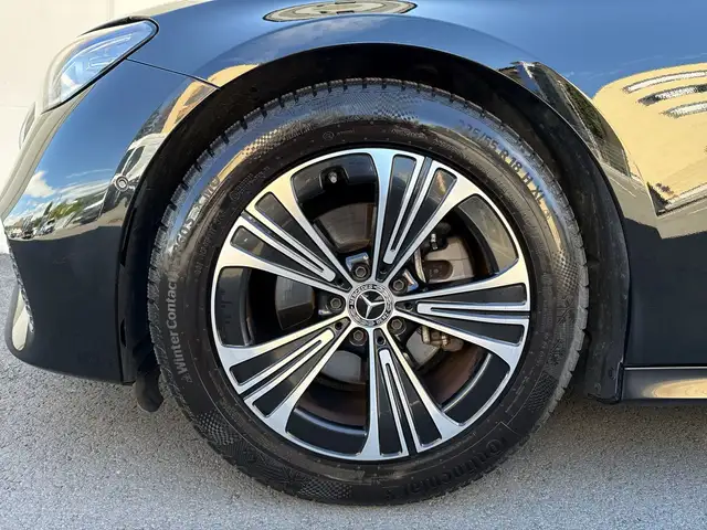 Mercedes-Benz E-Class view 13
