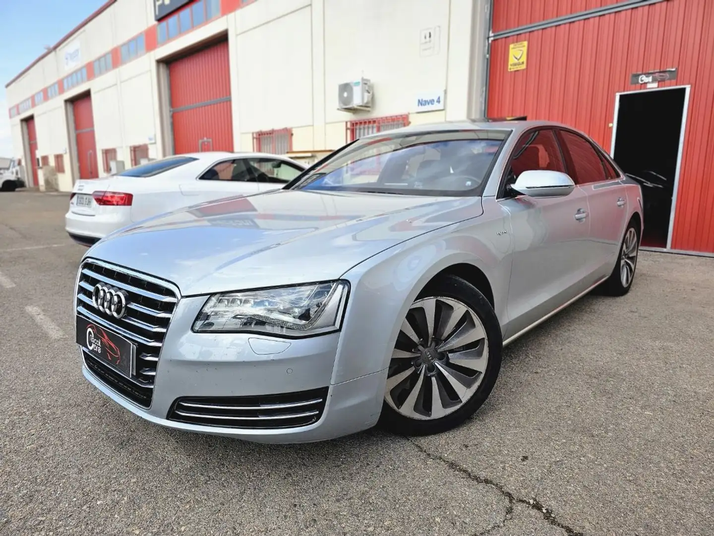 Audi A8 L Hybrid 2.0 TFSI Tiptronic Šedá - 2