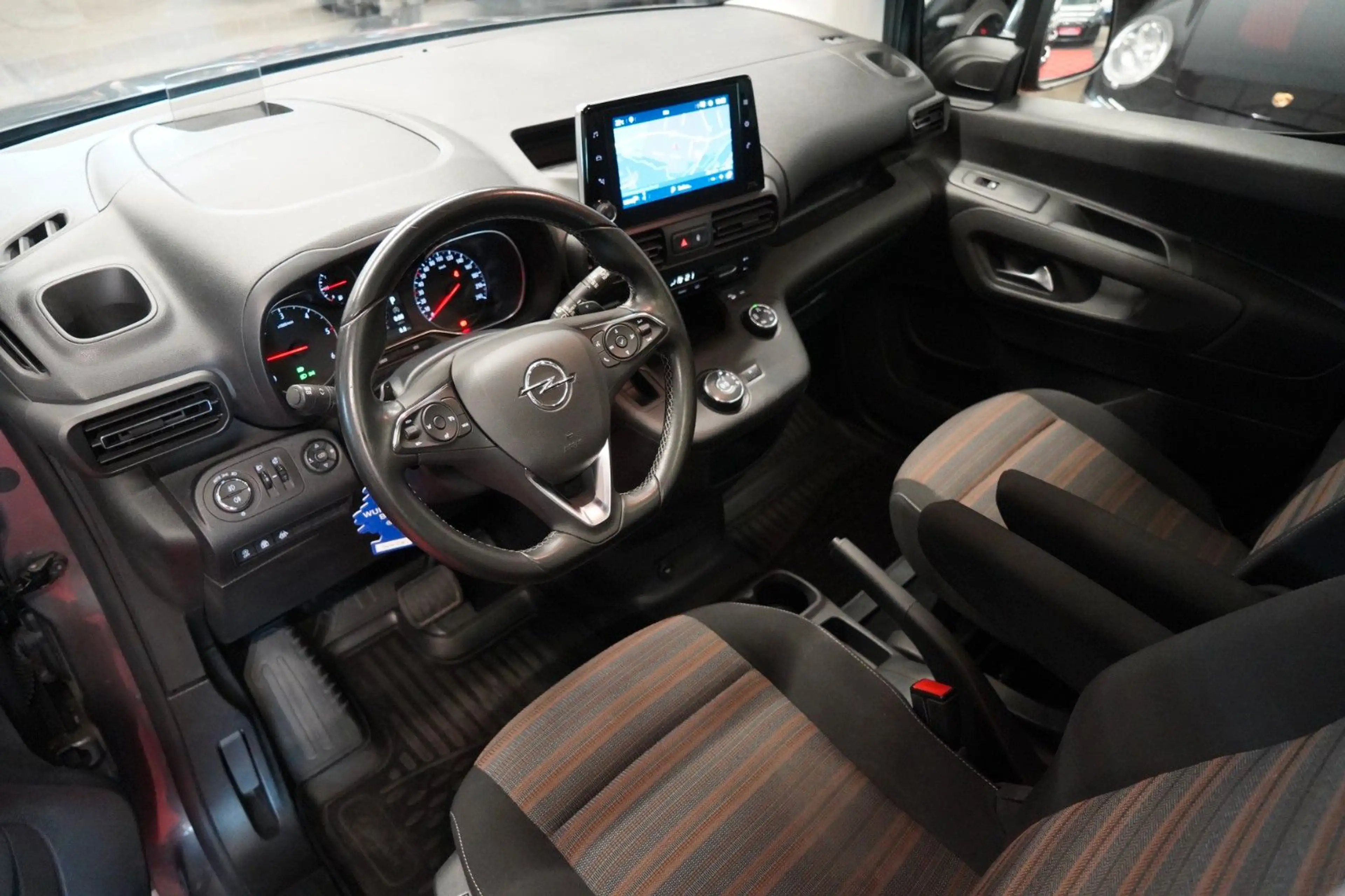Opel Combo Life 1.5 CDTi Aut. 2.Hand*Keyless-Go*Pano — photo 13