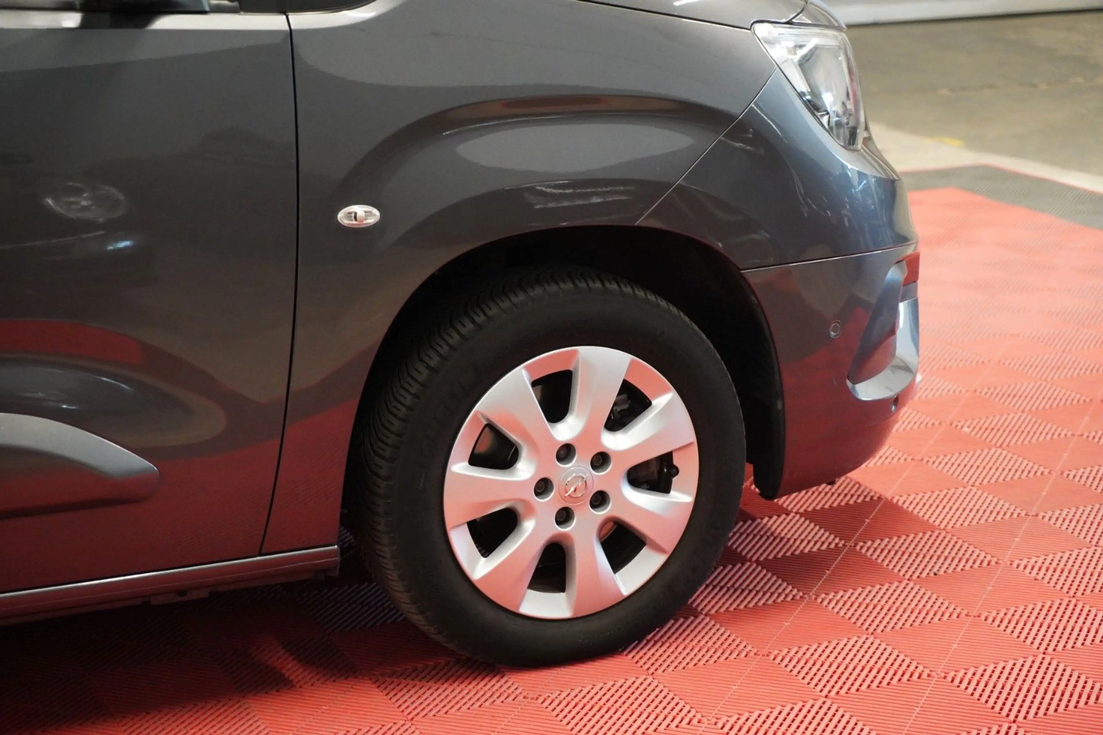 Opel Combo Life 1.5 CDTi Aut. 2.Hand*Keyless-Go*Pano — photo 5