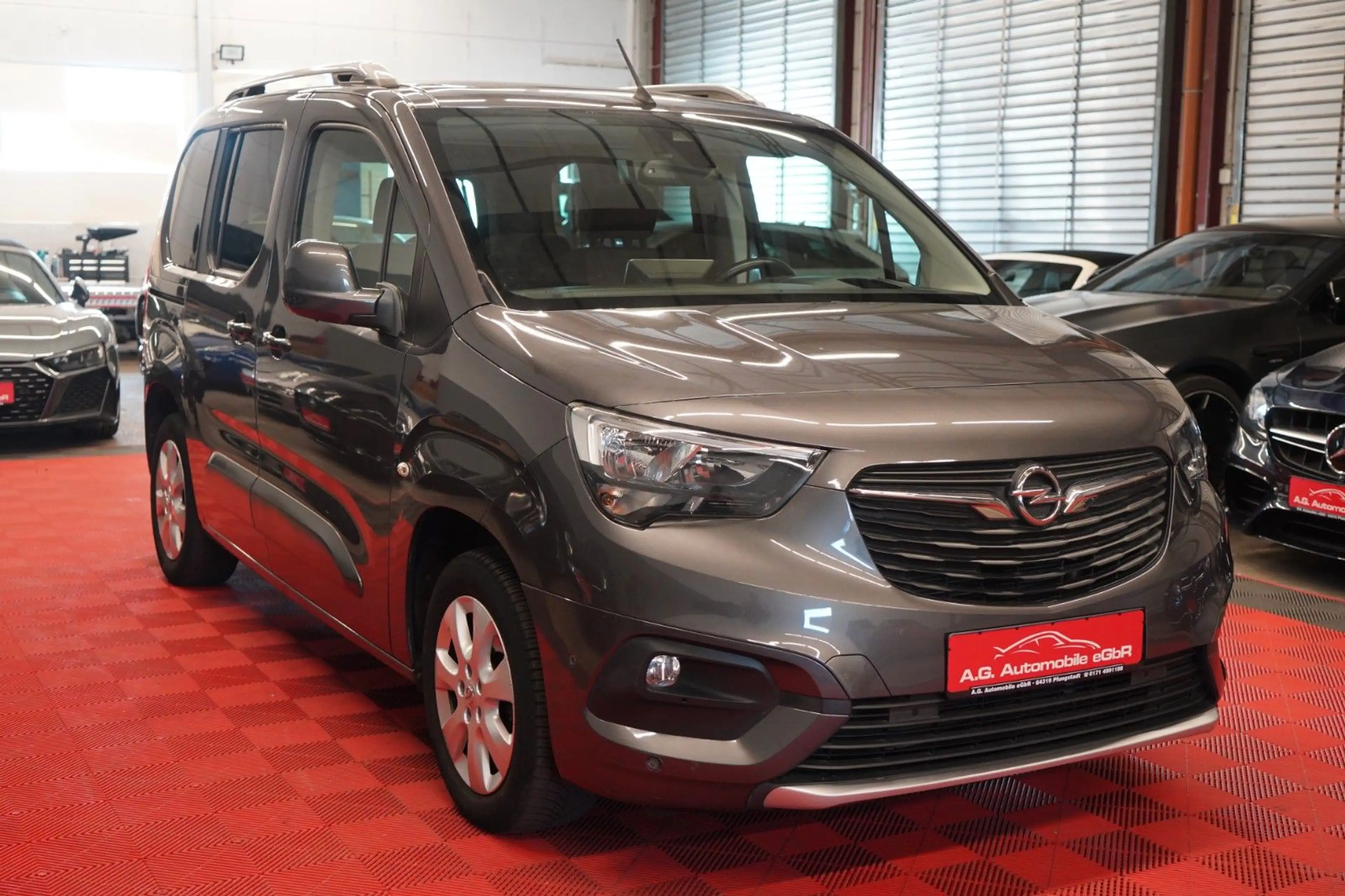Opel Combo Life 1.5 CDTi Aut. 2.Hand*Keyless-Go*Pano — photo 3