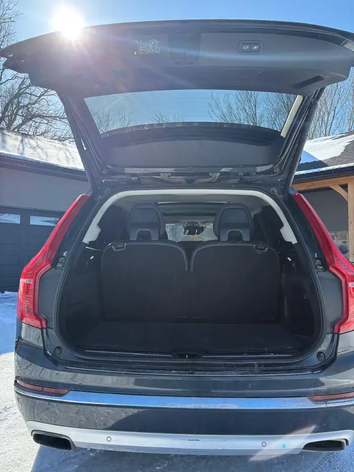 Volvo XC90 снимка Volvo XC90