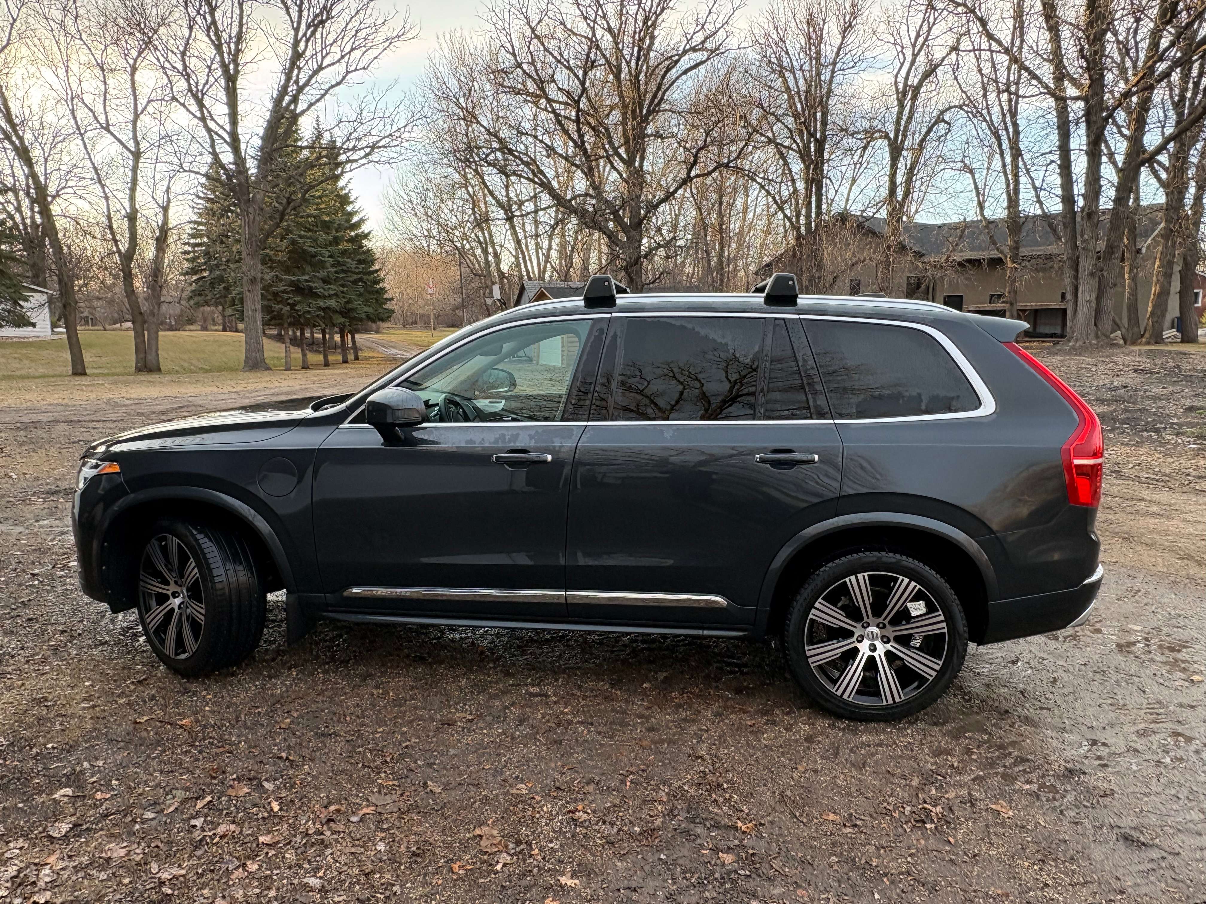 2021 Volvo XC90 Recharge T8 eAWD PHEV Inscription Expression alt 5