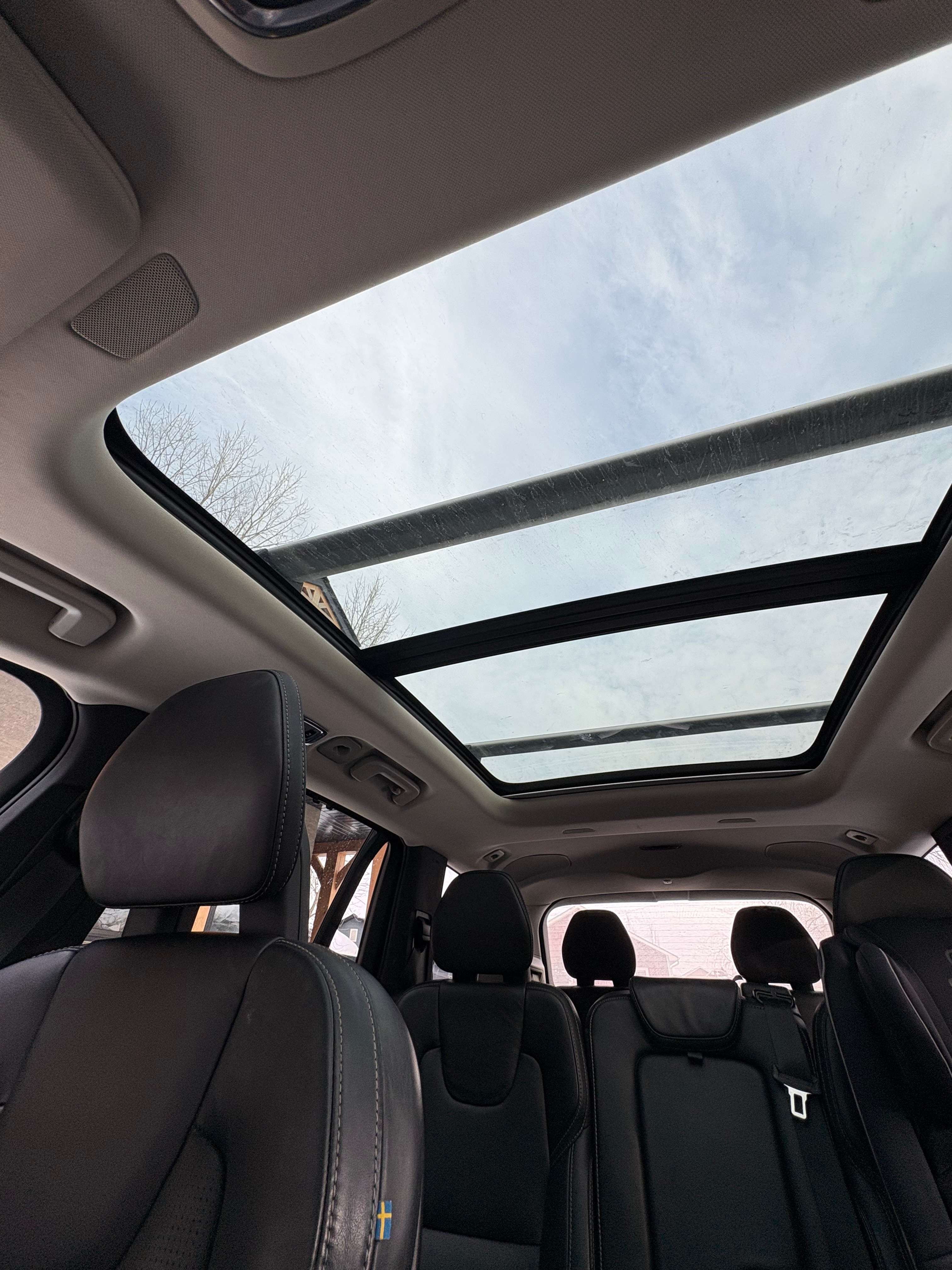 2021 Volvo XC90 Recharge T8 eAWD PHEV Inscription Expression thumb 16