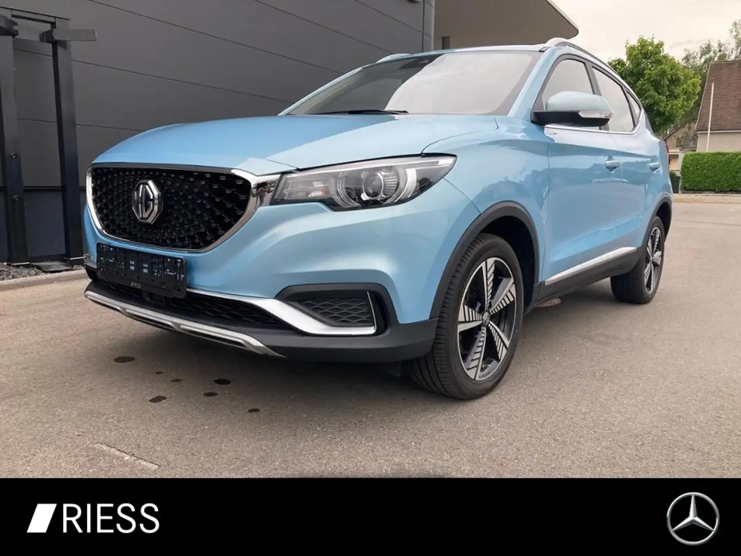 MG ZS SD FLA SpurH SpurW KeyLess LM Leder Navi PDC - 1
