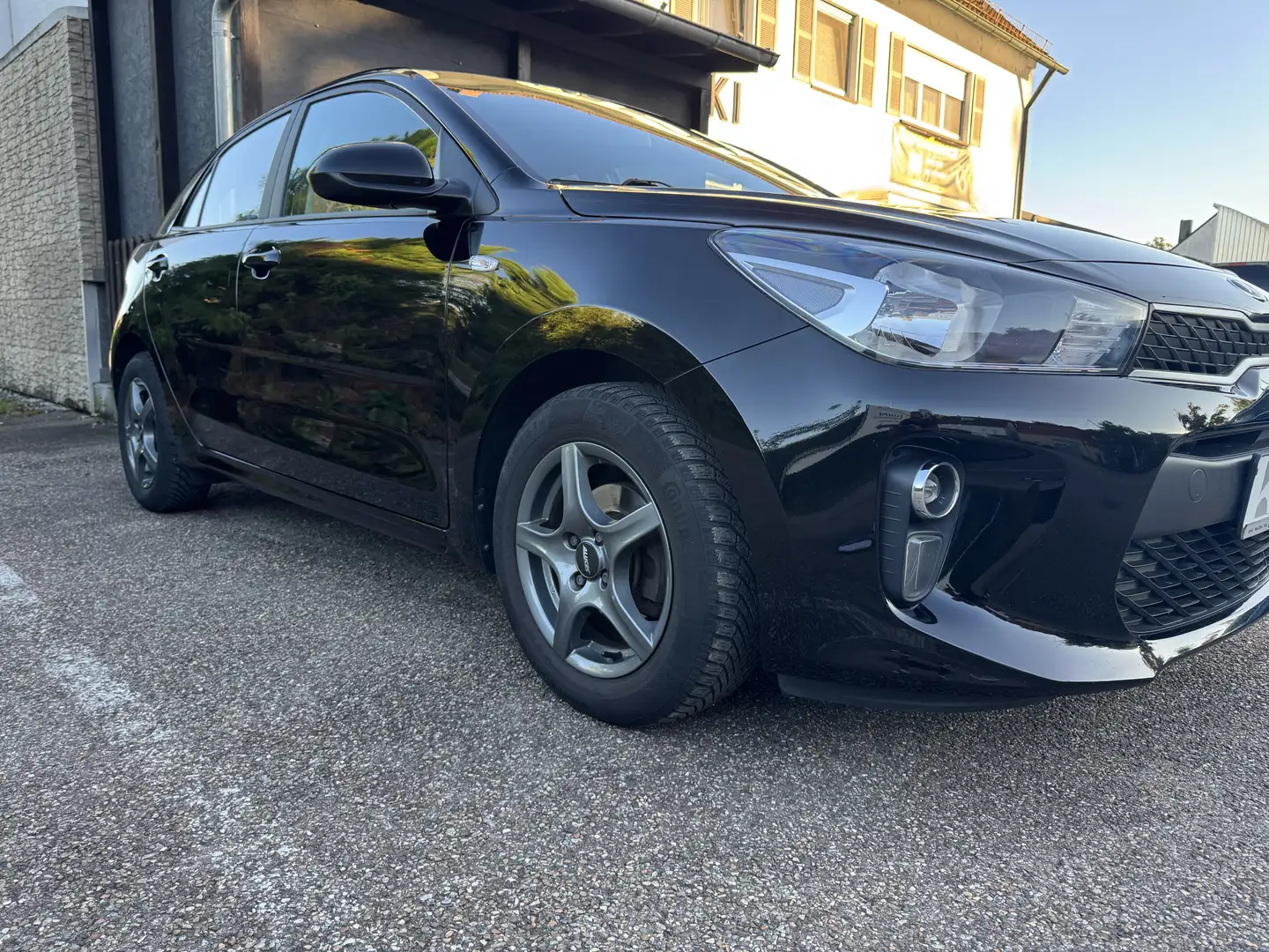 Kia Rio Attract,KLIMA,Gepflegt Schwarz - 2