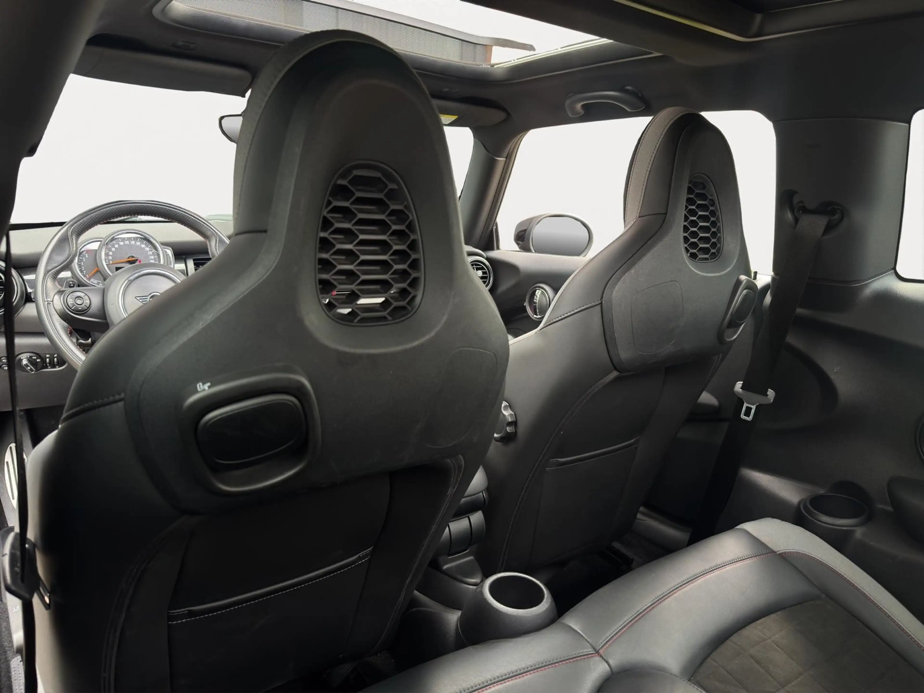 MINI Cooper S 3-Deurs 2.0 192PK John Cooper Works Pano Schaalsto — photo 11