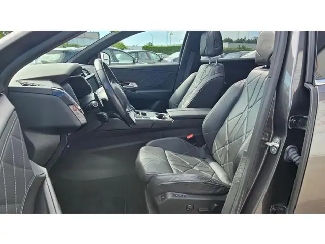 DS Automobiles DS 7 Crossback view 13