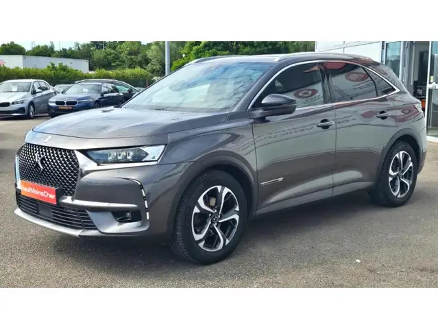 DS Automobiles DS 7 Crossback view 2