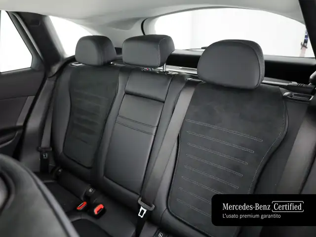 Mercedes-Benz GLC view 11
