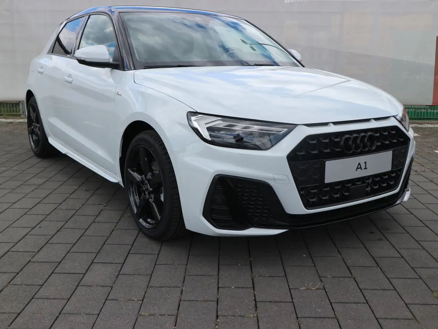 Audi A1 S line 30 TFSI S tronic*CARPLAY*LED Weiß - 2