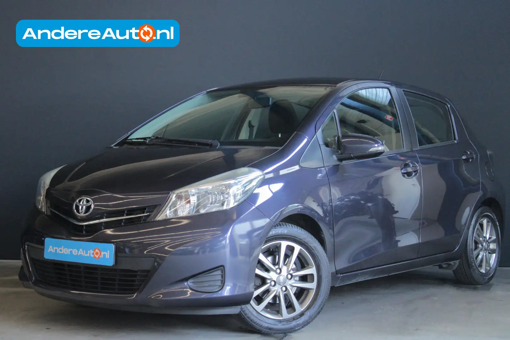 Toyota Yaris 1.0 VVT-i Aspiration |airco|camera|lichtmetaal|blu Mauve - 1