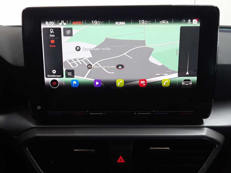 SEAT Leon Sportstourer 2.0 TDI DSG FR LED KAM — photo 12