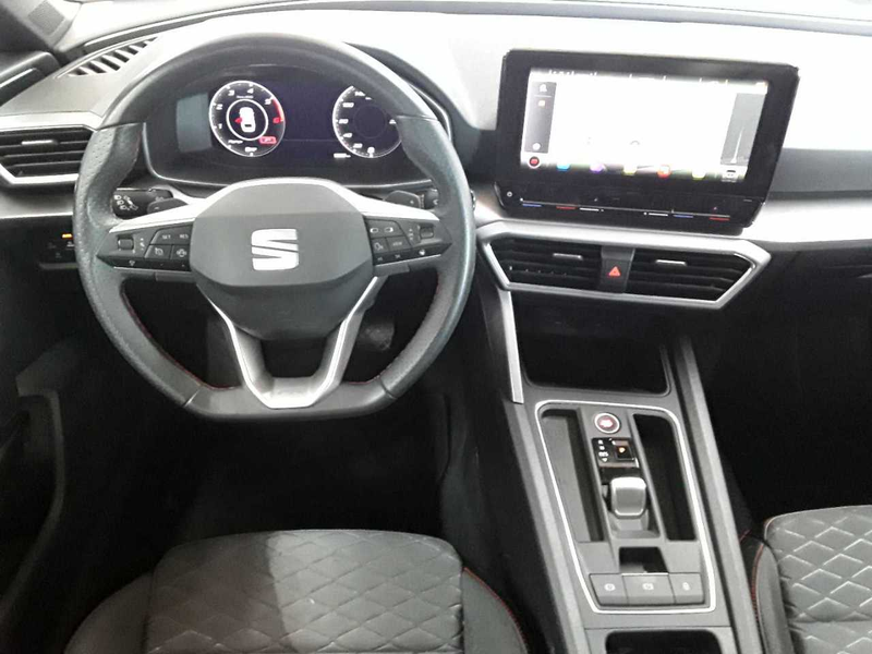 SEAT Leon Sportstourer 2.0 TDI DSG FR LED KAM — photo 10