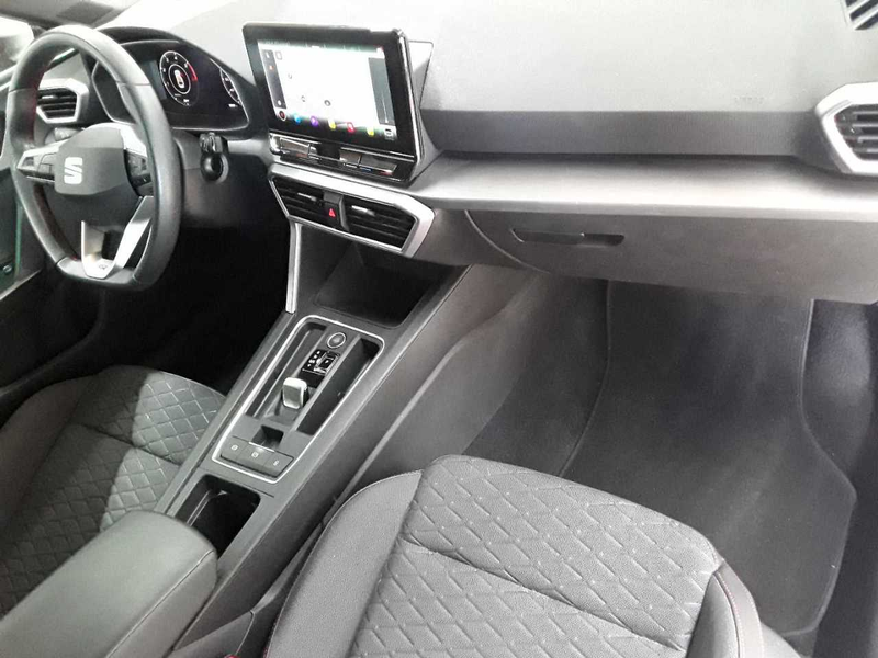 SEAT Leon Sportstourer 2.0 TDI DSG FR LED KAM — photo 9