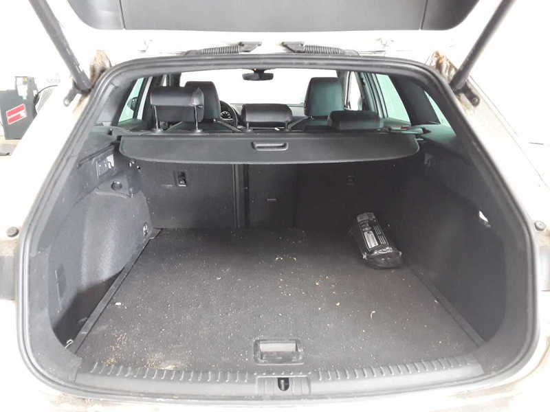SEAT Leon Sportstourer 2.0 TDI DSG FR LED KAM — photo 15