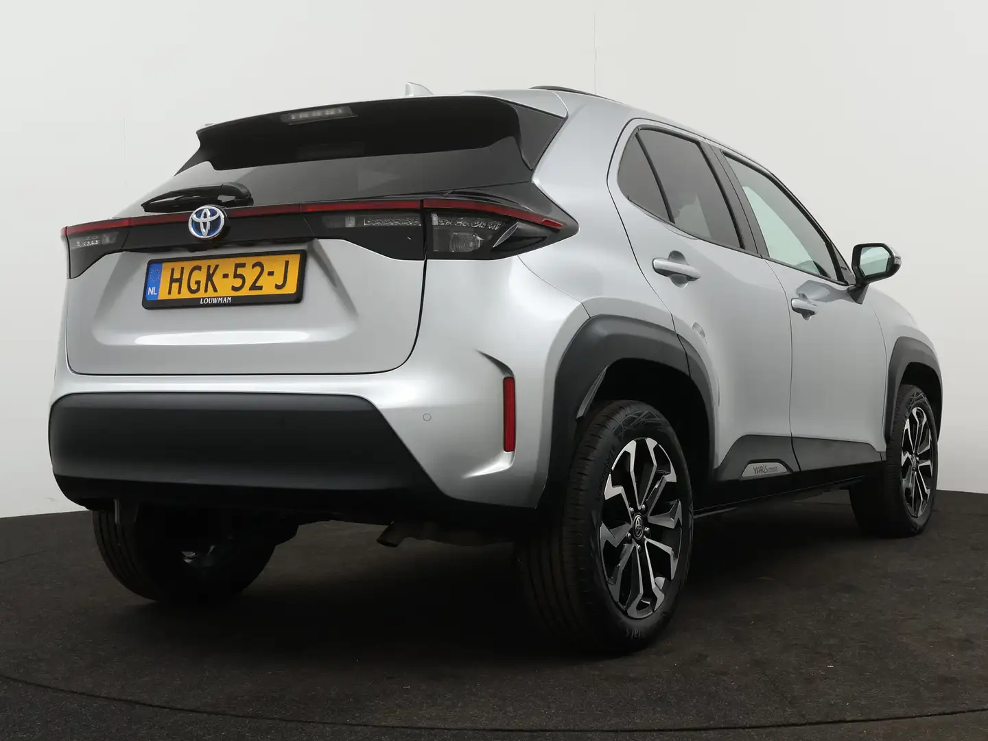 Toyota Yaris Cross 1.5 Hybrid Dynamic Luxury | Parkeersensoren | Stoe Zilver - 2
