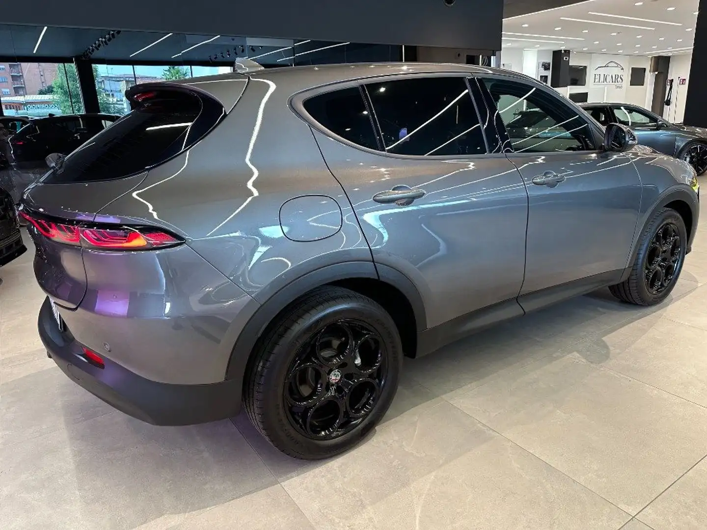 Alfa Romeo Tonale 1.5 130 CV MHEV TCT7 Super Gris - 1